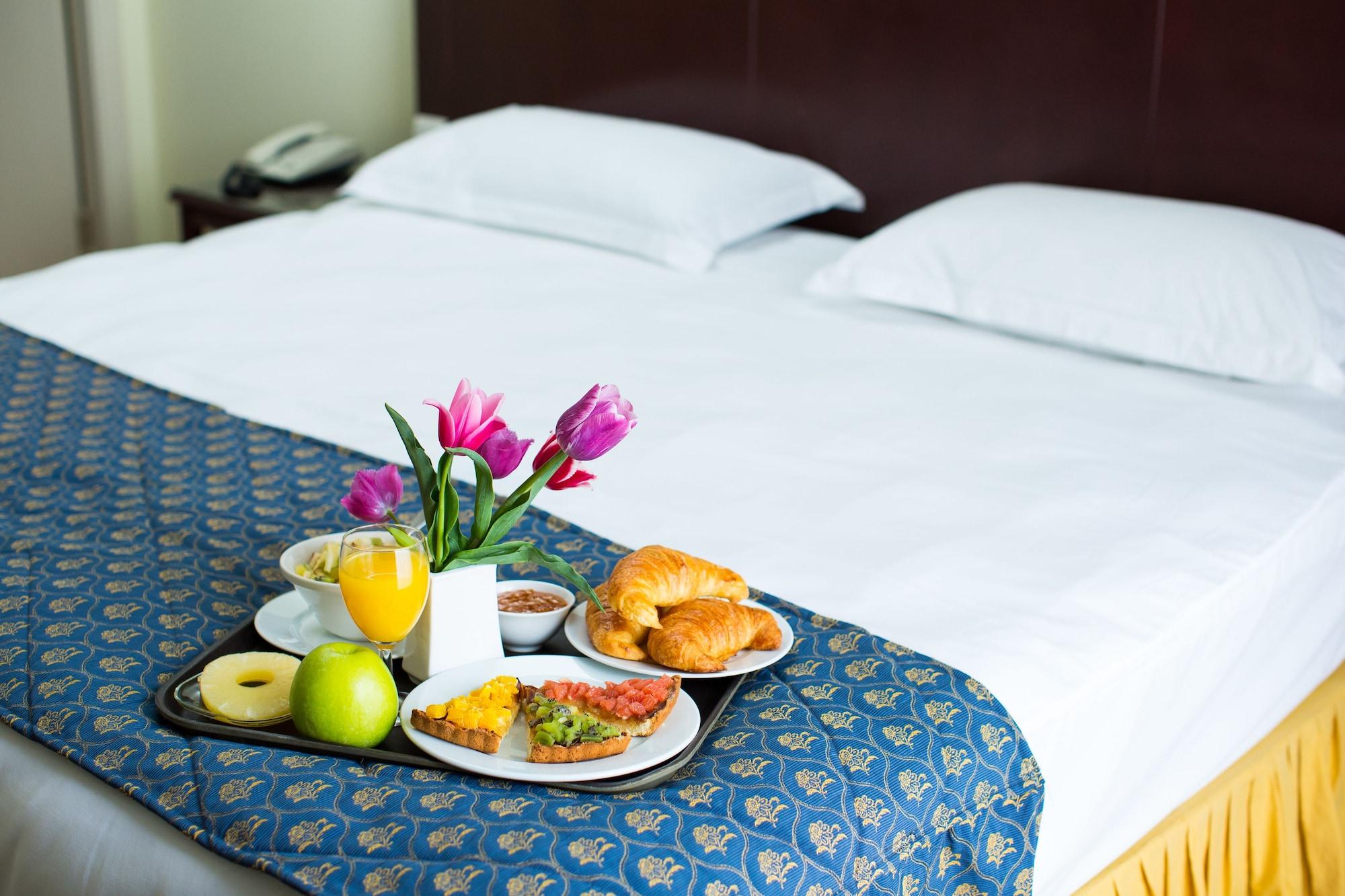 Europe Hotel Yerevan Bagian luar foto