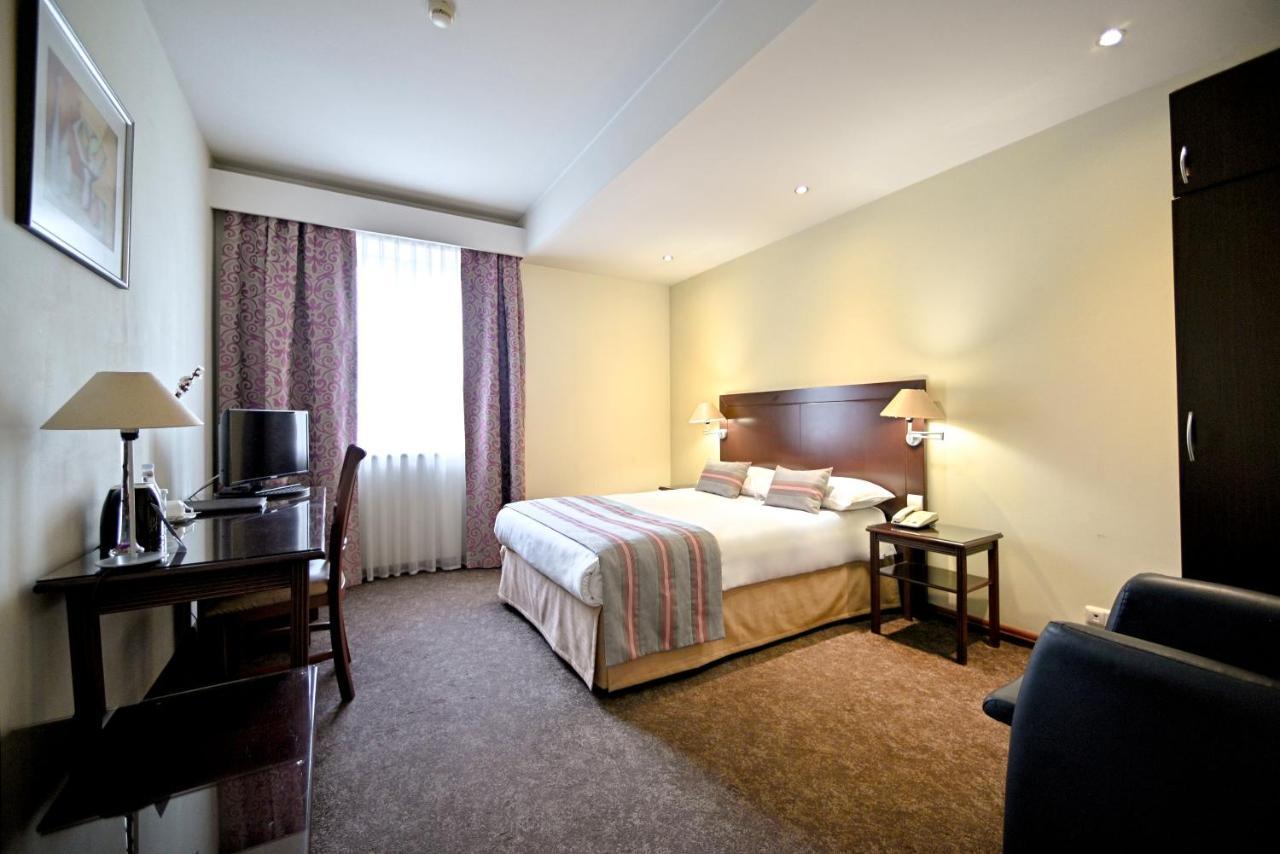 Europe Hotel Yerevan Bagian luar foto