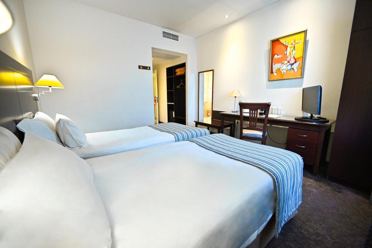 Europe Hotel Yerevan Bagian luar foto