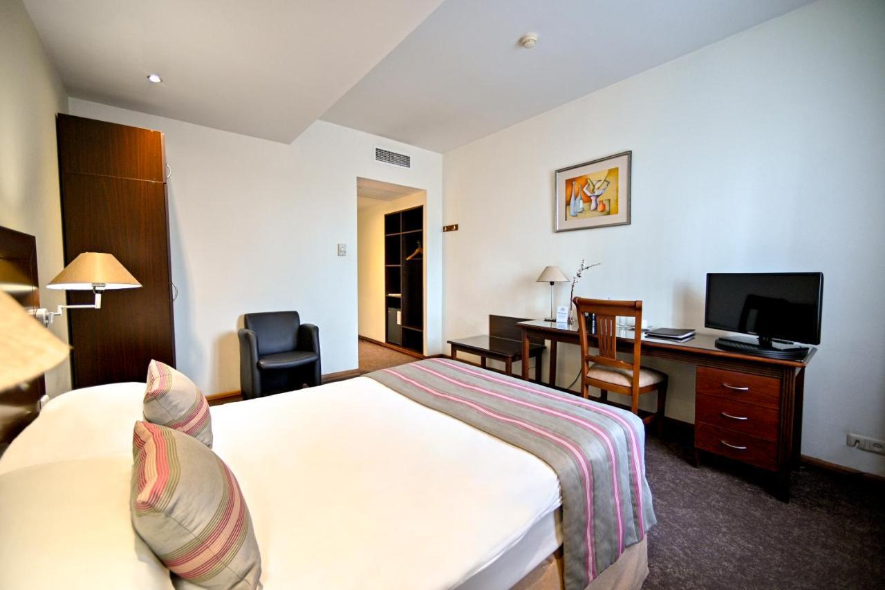 Europe Hotel Yerevan Bagian luar foto