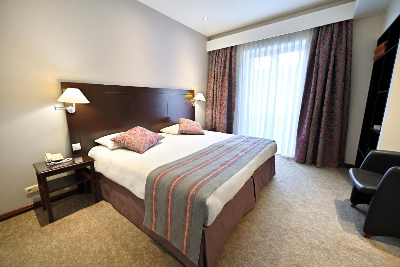 Europe Hotel Yerevan Bagian luar foto